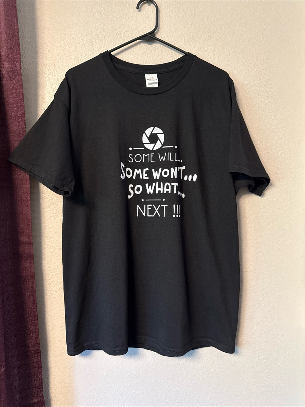 #861 Hanes Black Graphic Short Sleeve T-Shirt Size Large